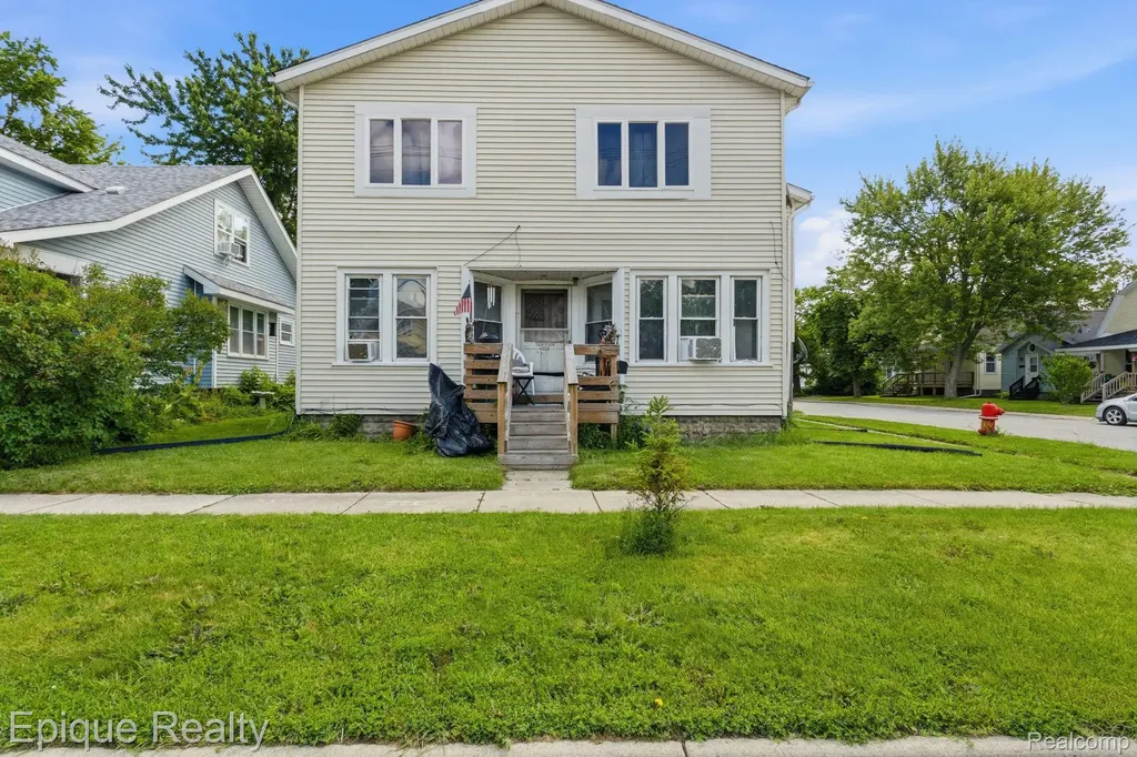 1334 13th Street Port Huron City MI 48060