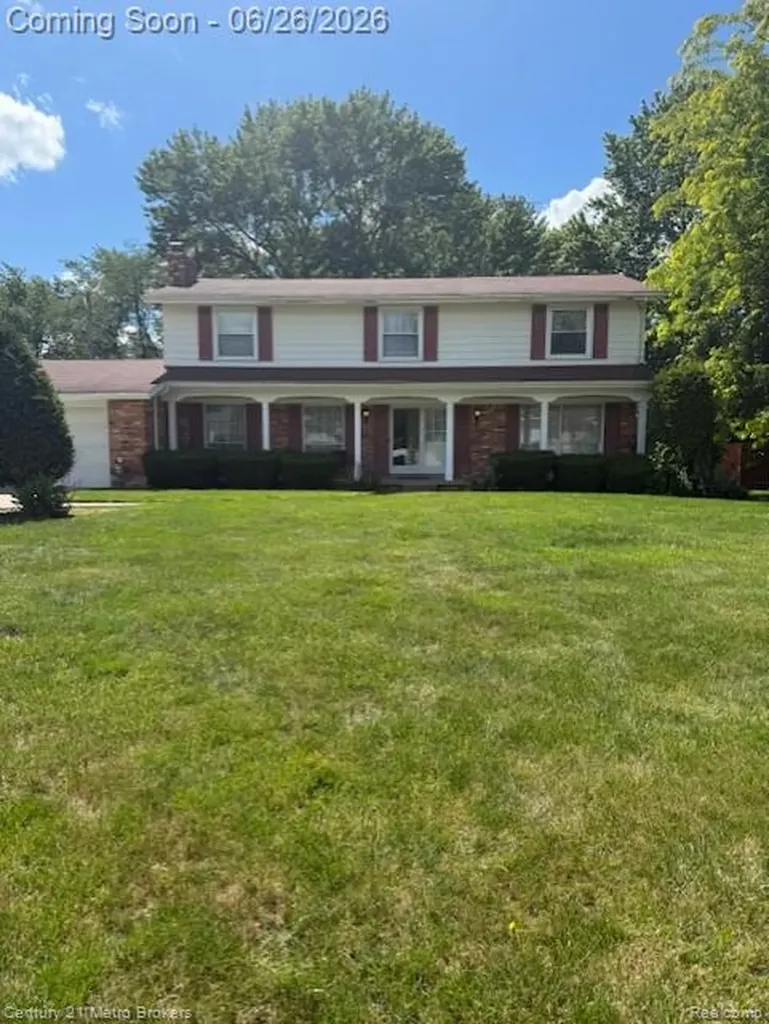 6096 Pebbleshire Drive Grand Blanc Charter Township MI 48439