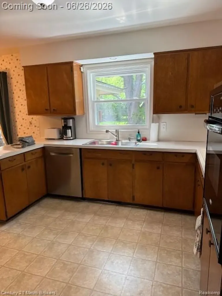 6096 Pebbleshire Drive Grand Blanc Charter Township MI 48439