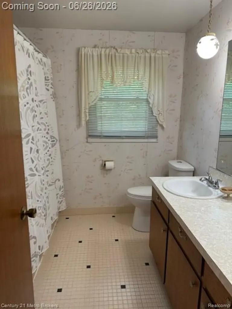 6096 Pebbleshire Drive Grand Blanc Charter Township MI 48439