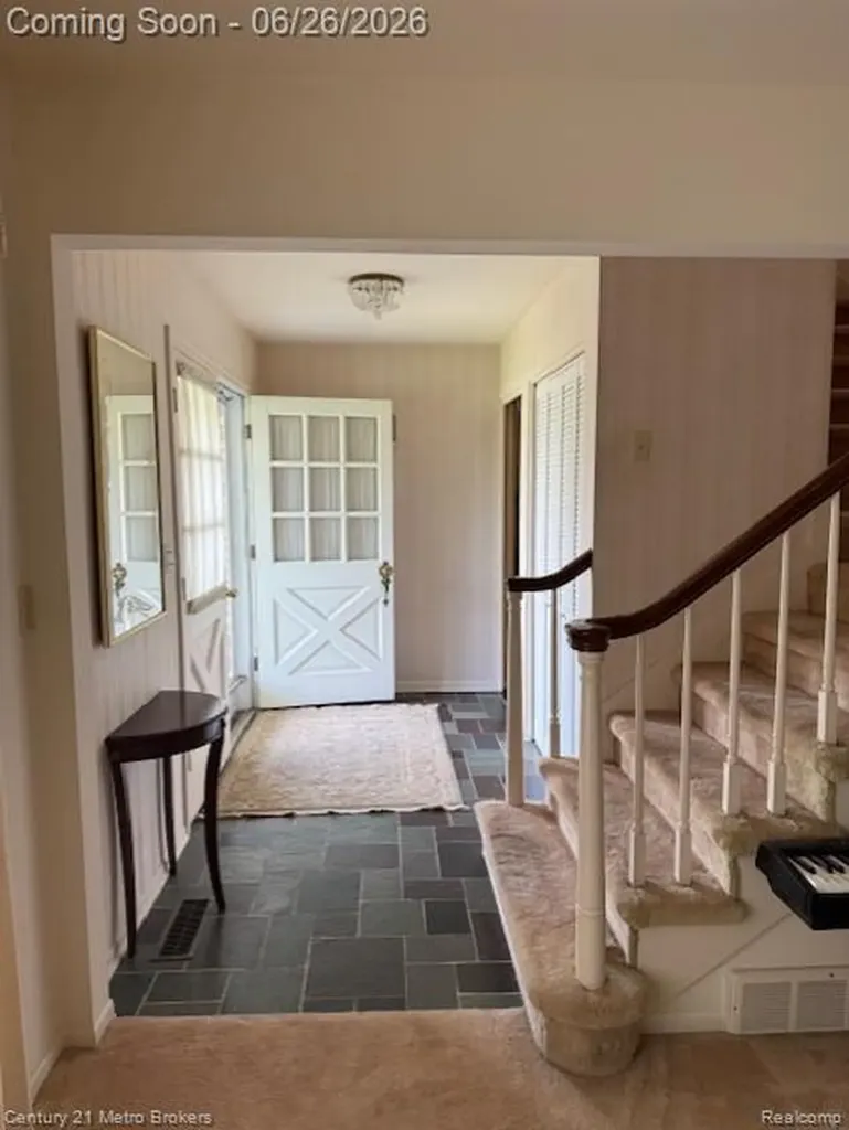 6096 Pebbleshire Drive Grand Blanc Charter Township MI 48439