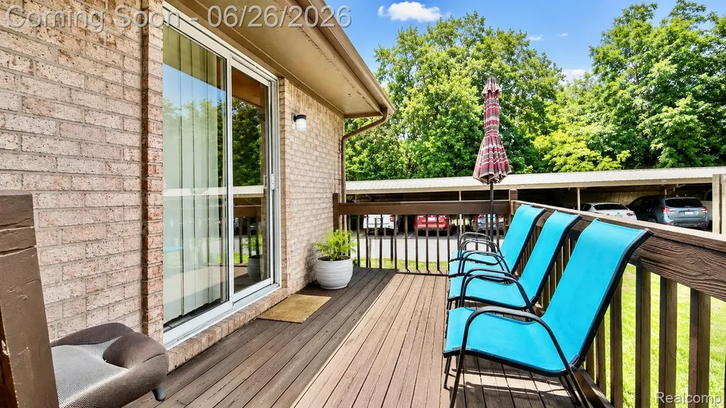 26823 Villa Calabrese Warren City MI 48091