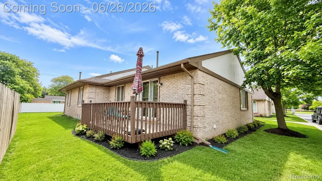 26823 Villa Calabrese Warren City MI 48091
