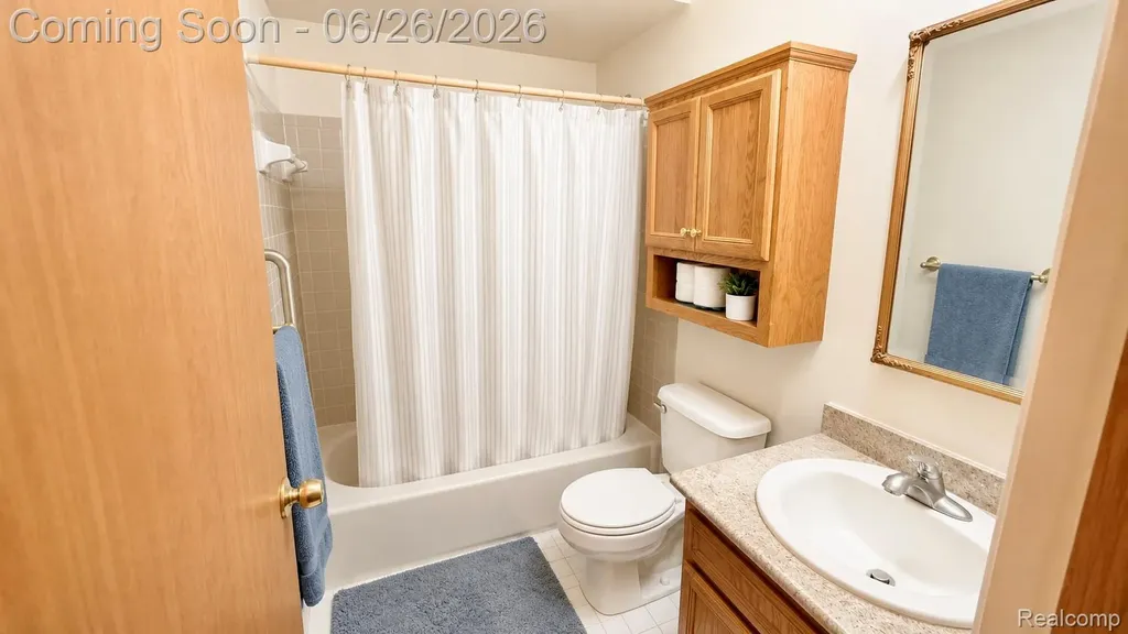 26823 Villa Calabrese Warren City MI 48091
