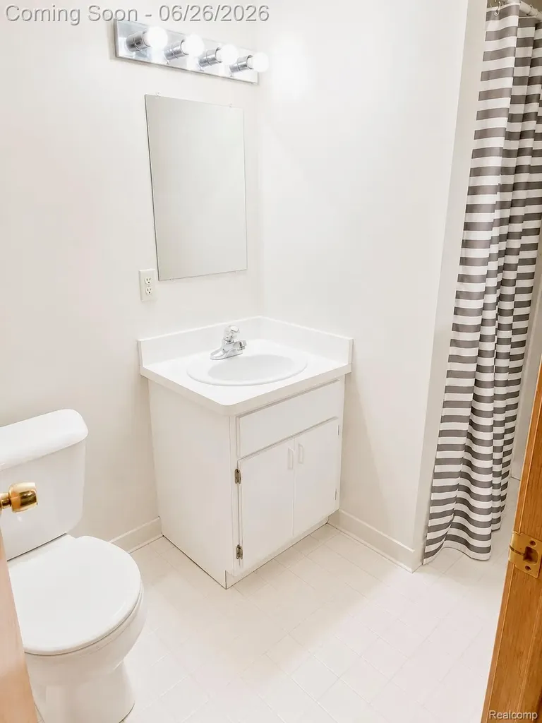 26823 Villa Calabrese Warren City MI 48091