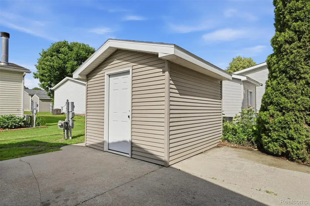 4729 Turtle Creek Drive Howell Township MI 48843
