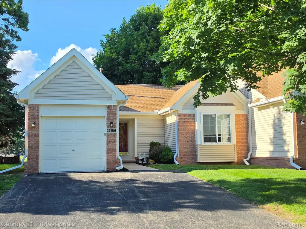 37186 Amhurst Drive Westland City MI 48185