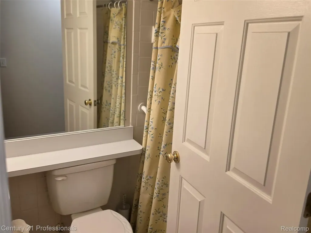 37186 Amhurst Drive Westland City MI 48185