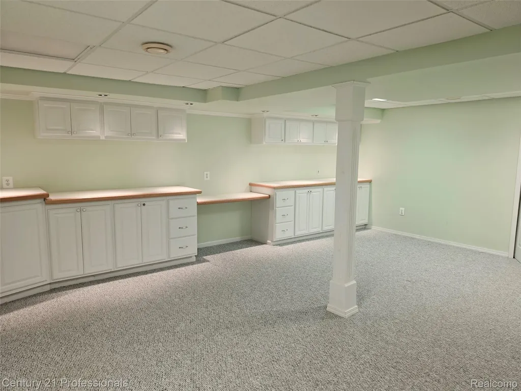 37186 Amhurst Drive Westland City MI 48185