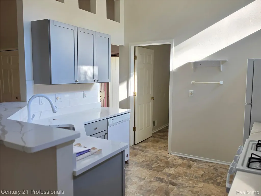37186 Amhurst Drive Westland City MI 48185