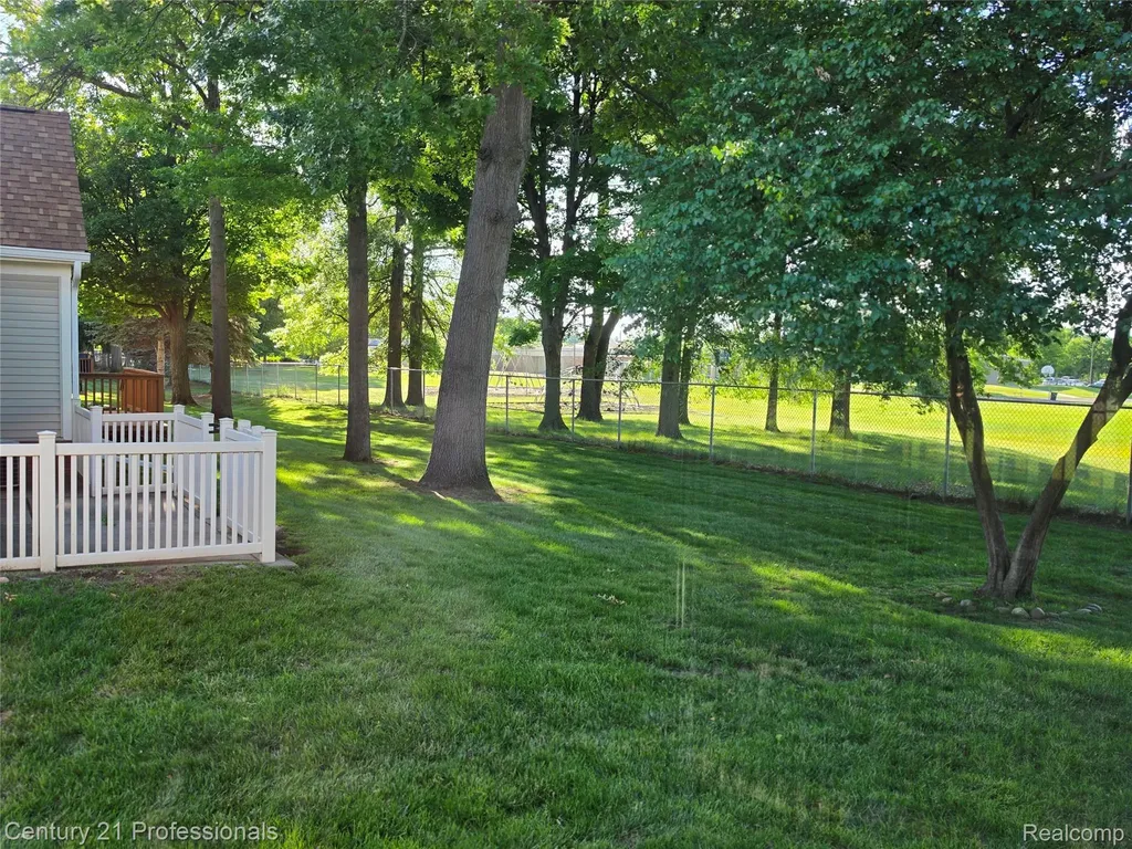 37186 Amhurst Drive Westland City MI 48185