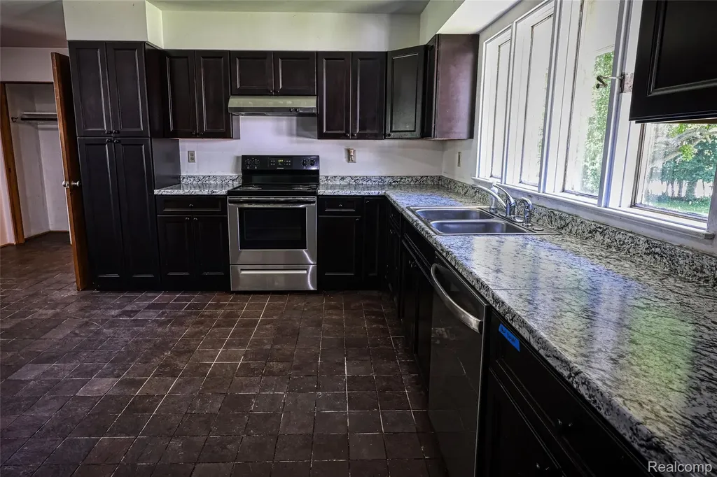 4646 Kennebec Drive Cass City Village MI 48726