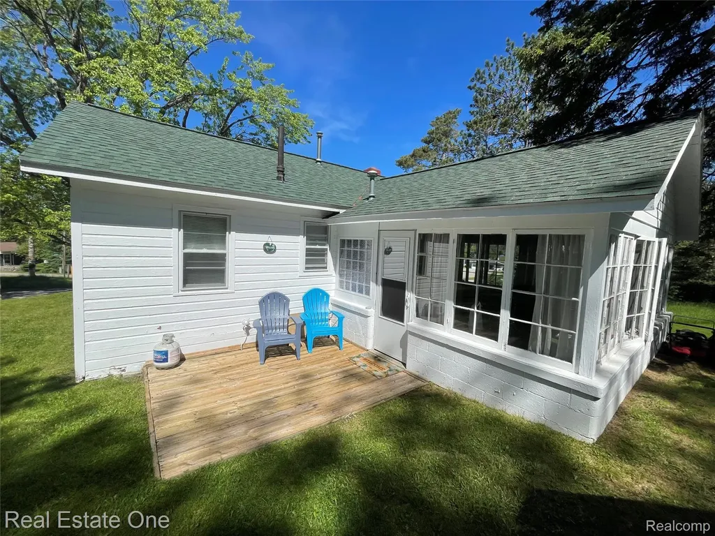 4160 N Hawk Road Alcona Township MI 48742