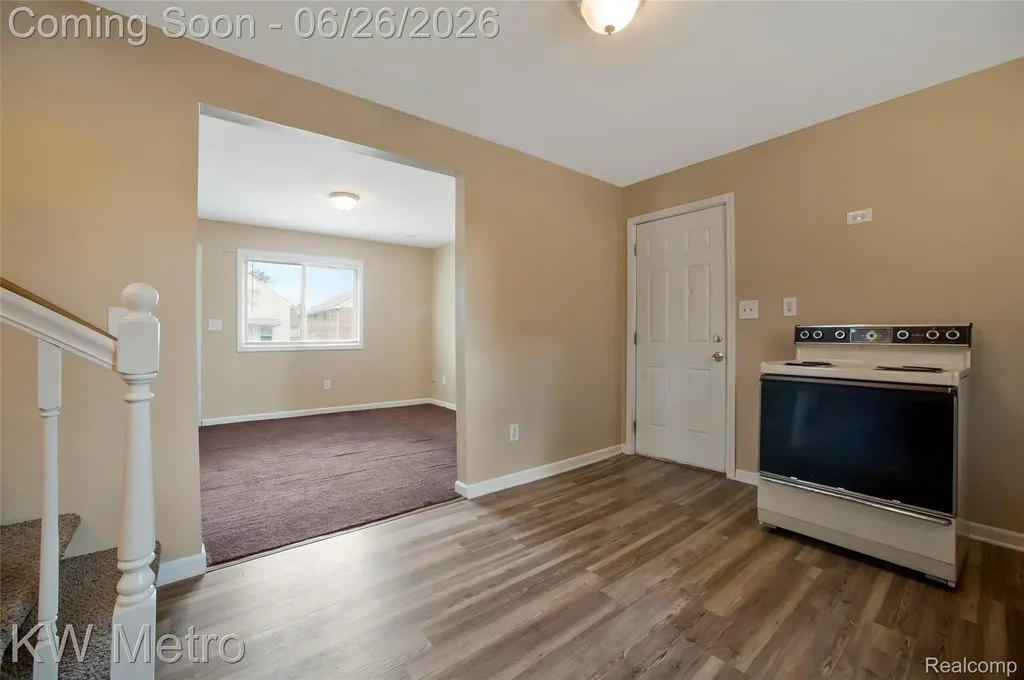 25335 Pinehurst Street Roseville City MI 48066