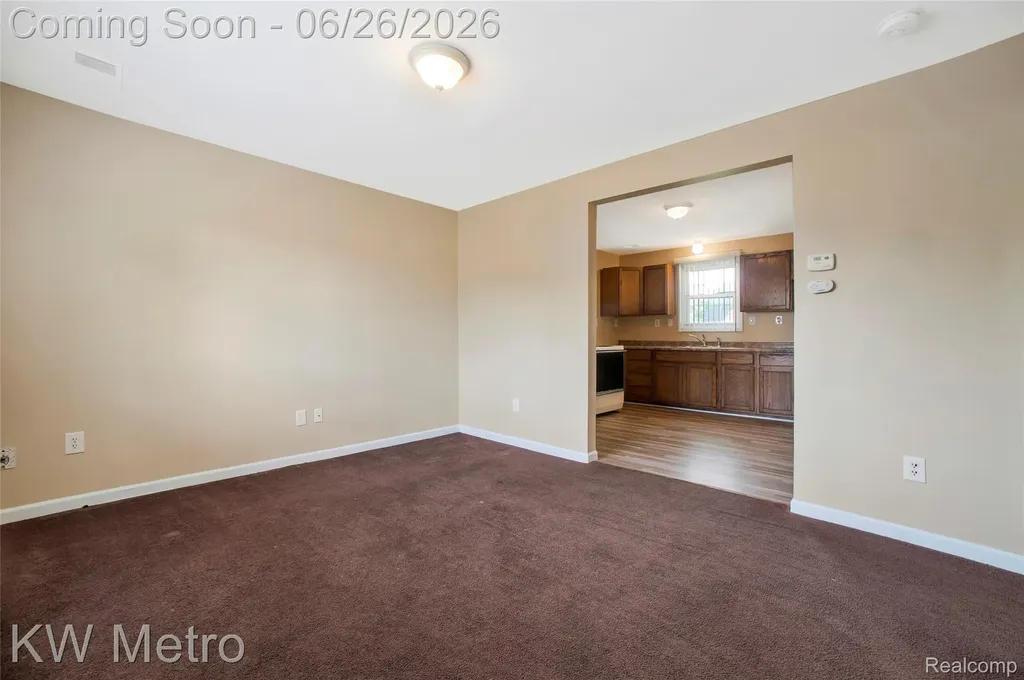 25335 Pinehurst Street Roseville City MI 48066