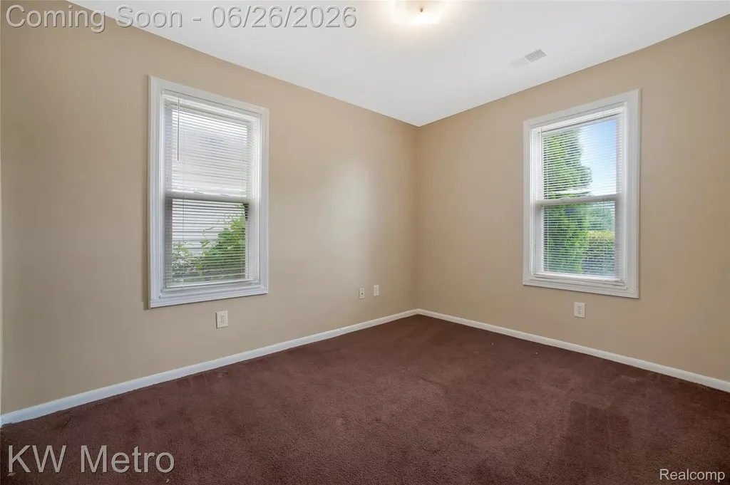 25335 Pinehurst Street Roseville City MI 48066