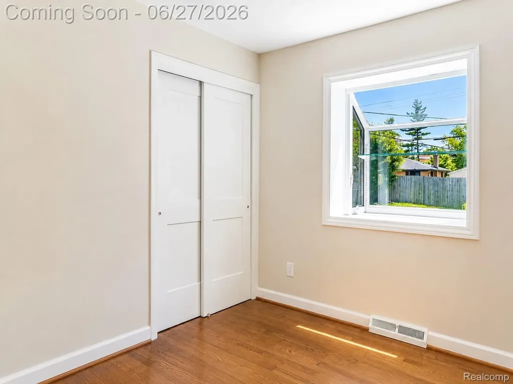 221 Reitman Court Rochester City MI 48307