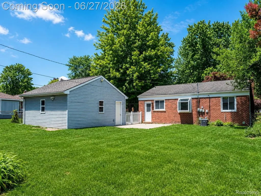 221 Reitman Court Rochester City MI 48307
