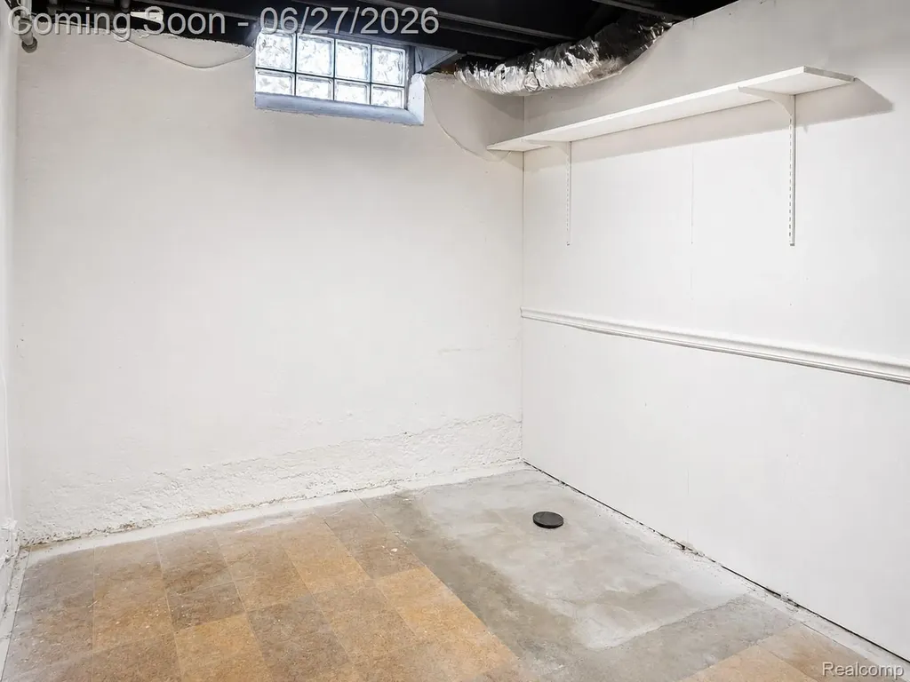 221 Reitman Court Rochester City MI 48307