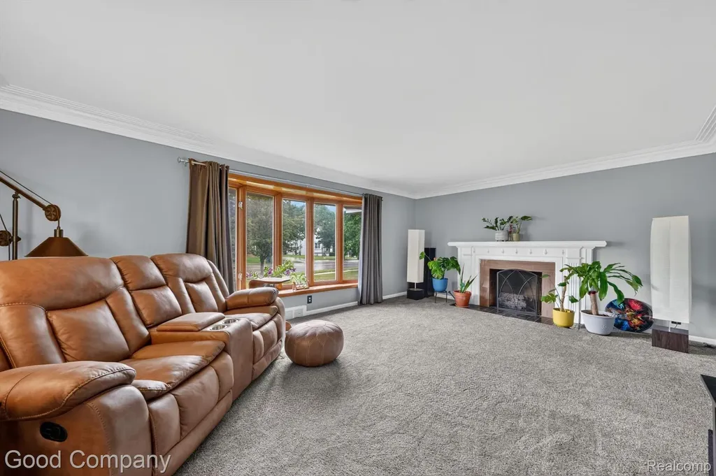 1609 W 12 Mile Road Royal Oak City MI 48073