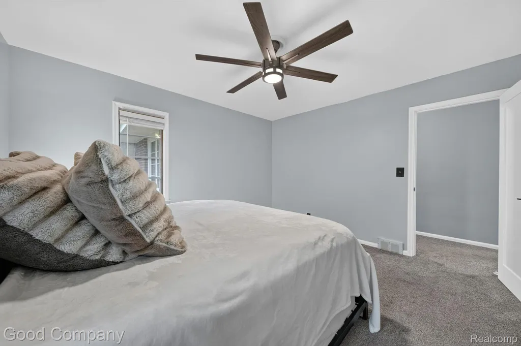 1609 W 12 Mile Road Royal Oak City MI 48073