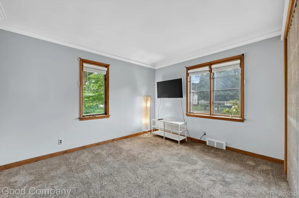 1609 W 12 Mile Road Royal Oak City MI 48073