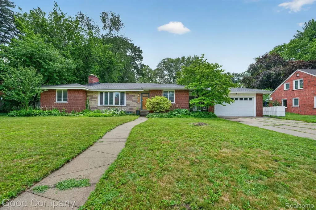 1609 W 12 Mile Road Royal Oak City MI 48073
