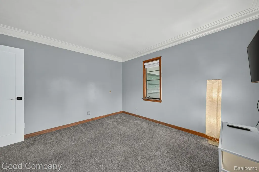 1609 W 12 Mile Road Royal Oak City MI 48073