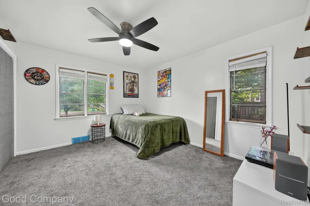 1609 W 12 Mile Road Royal Oak City MI 48073