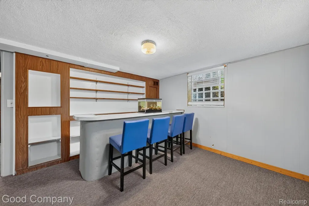 1609 W 12 Mile Road Royal Oak City MI 48073