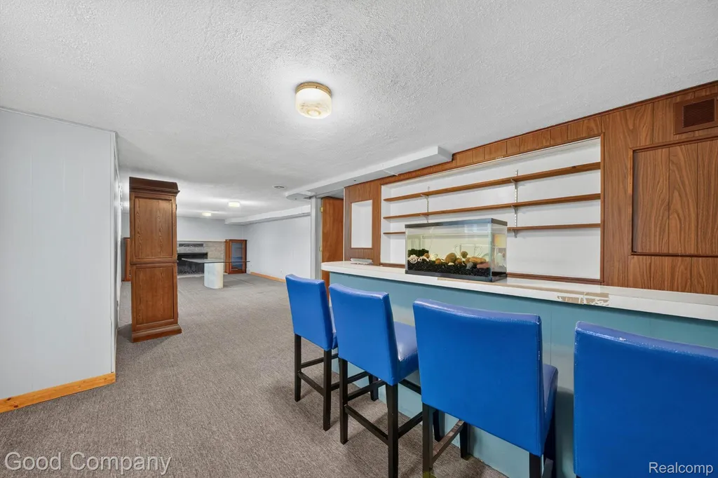 1609 W 12 Mile Road Royal Oak City MI 48073