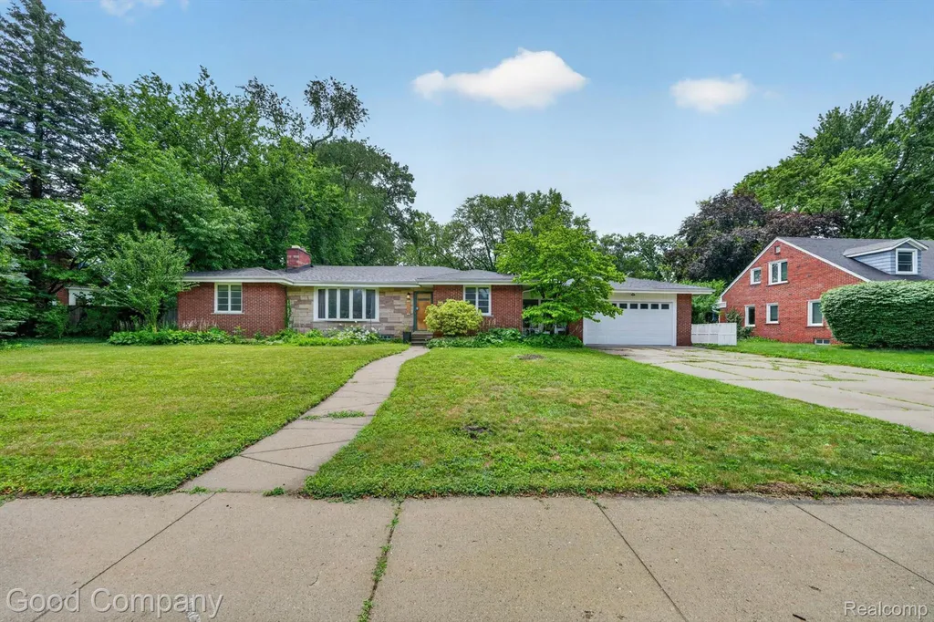 1609 W 12 Mile Road Royal Oak City MI 48073