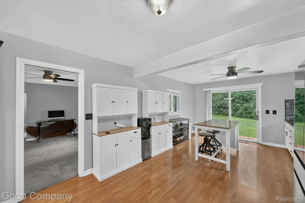 1609 W 12 Mile Road Royal Oak City MI 48073