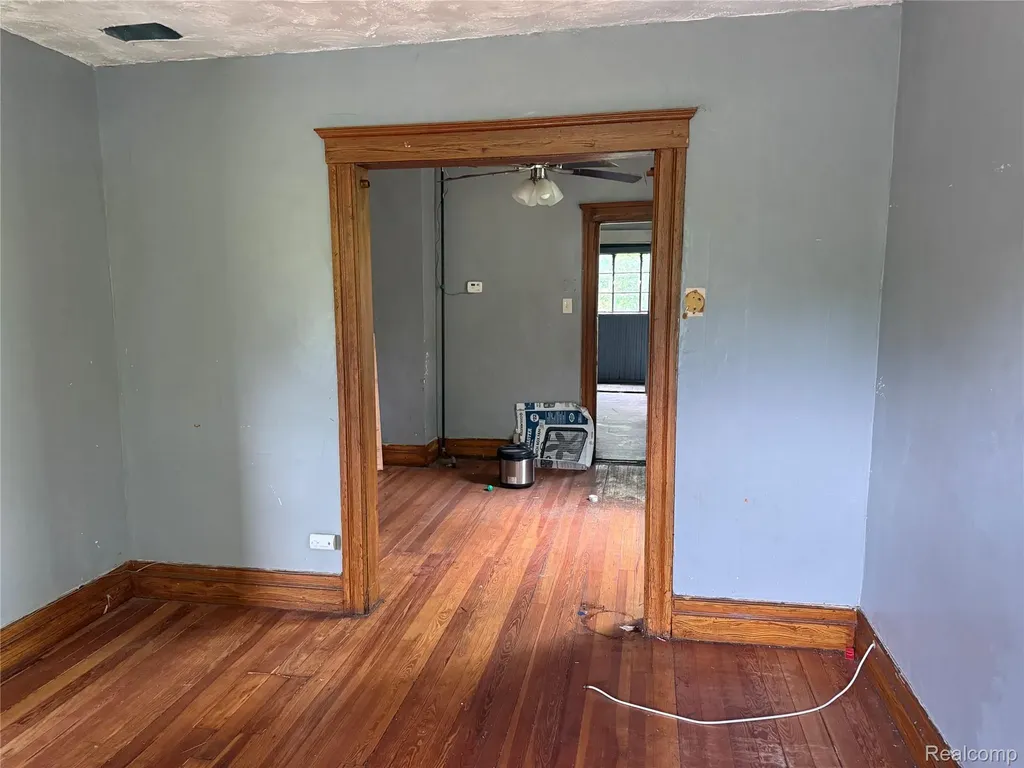 5945 Lucky Place Detroit City MI 48211