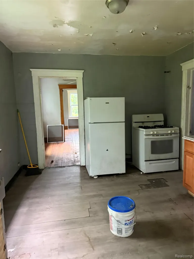 5945 Lucky Place Detroit City MI 48211