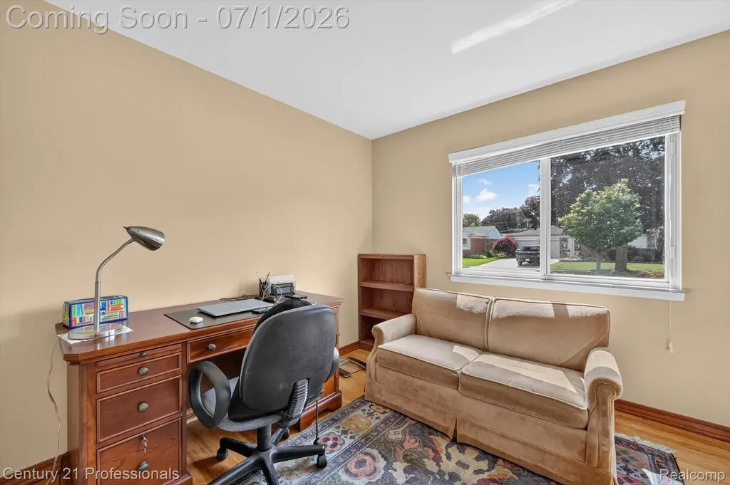 15124 Hix Street Livonia City MI 48154