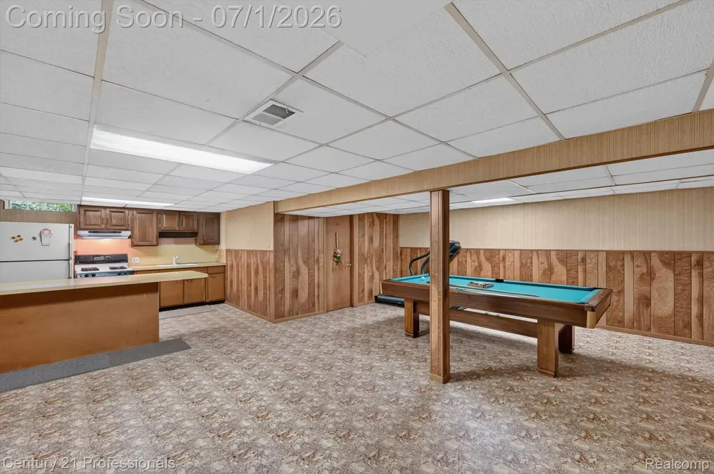 15124 Hix Street Livonia City MI 48154