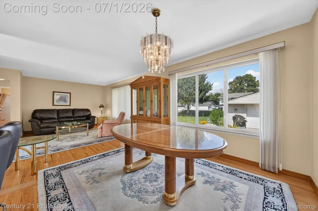 15124 Hix Street Livonia City MI 48154