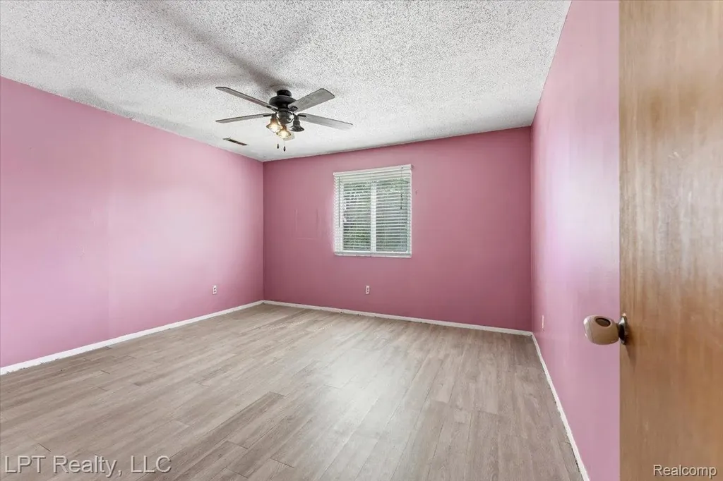 14333 Banner Street Taylor City MI 48180