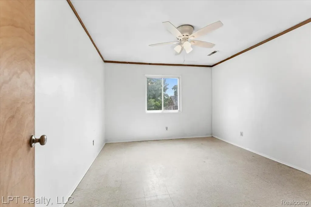 14333 Banner Street Taylor City MI 48180