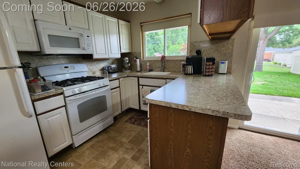 14585 Park Street Livonia City MI 48154