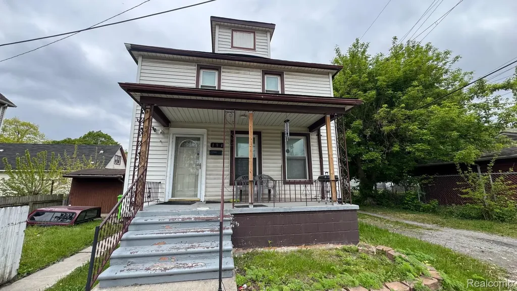 194 Genessee Street River Rouge City MI 48218
