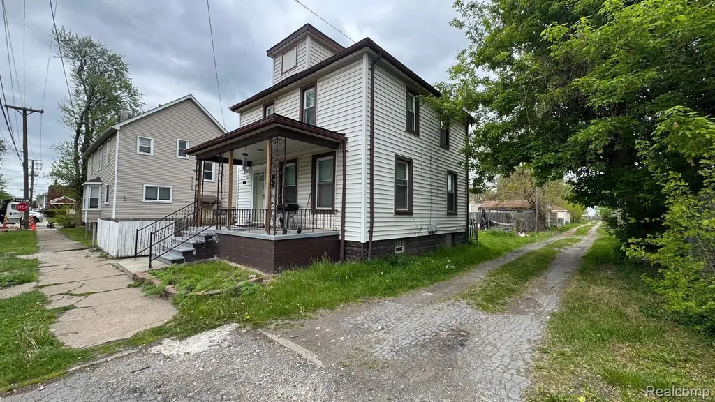 194 Genessee Street River Rouge City MI 48218