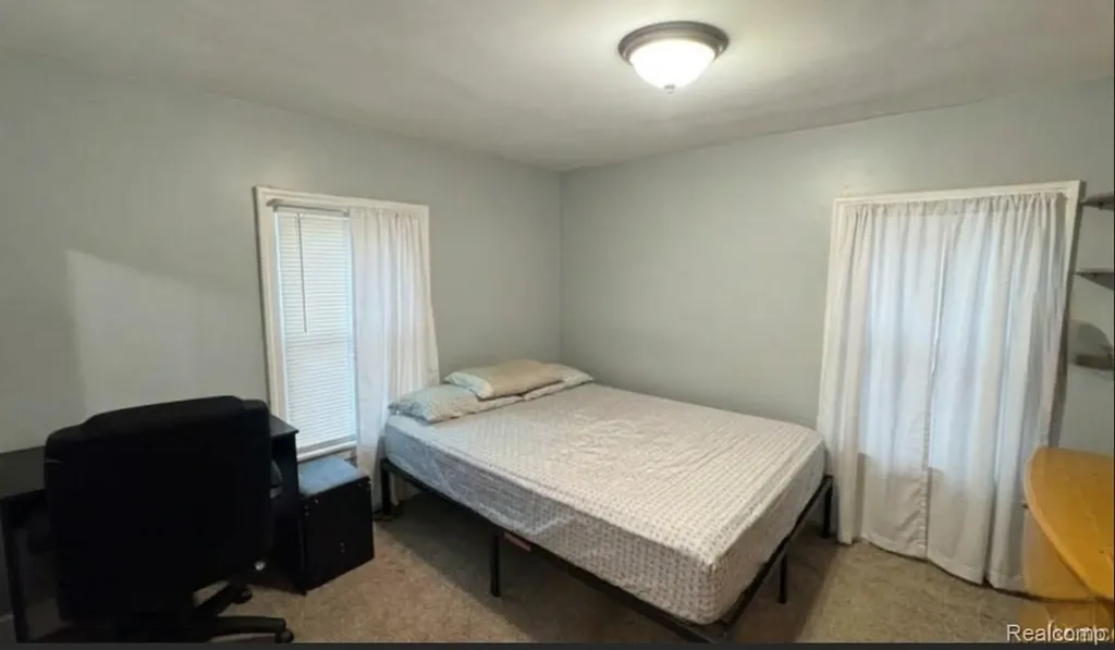 194 Genessee Street River Rouge City MI 48218