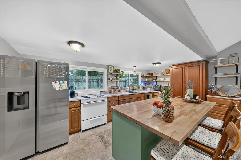 9110 Grove Drive Northfield Township MI 48189