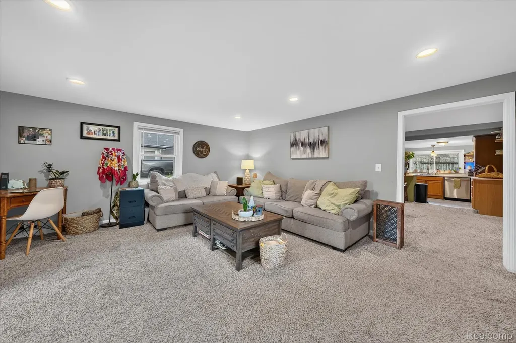 9110 Grove Drive Northfield Township MI 48189