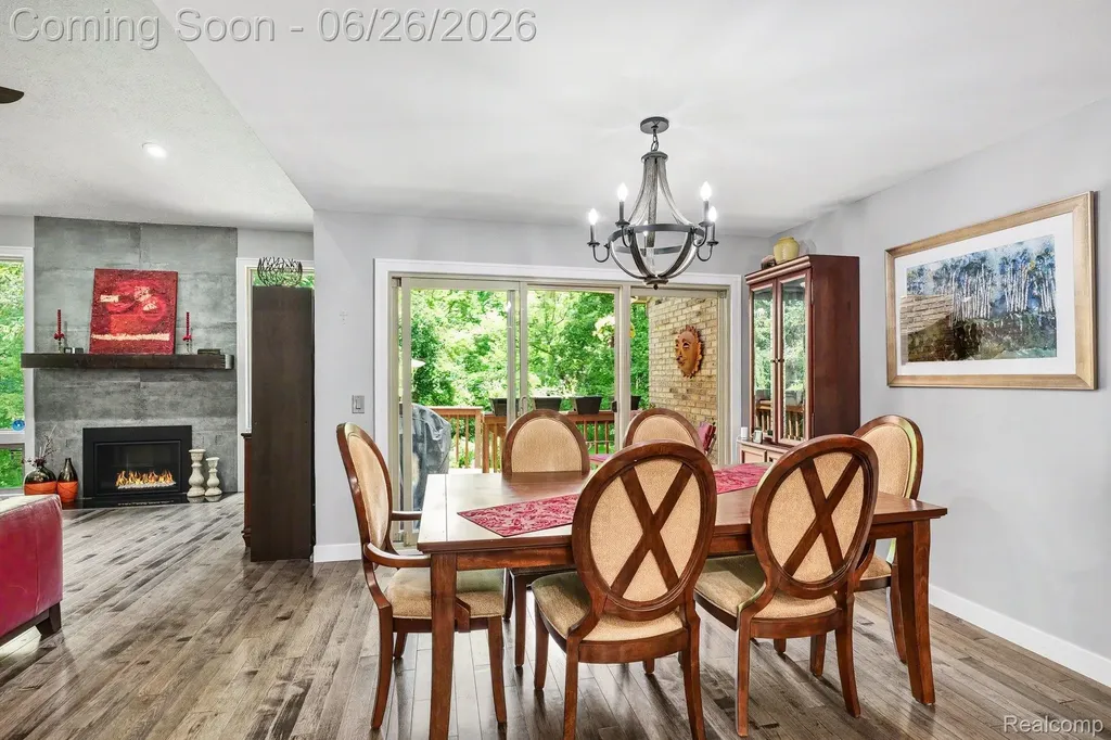 2202 Elm Circle Shelby Charter Township MI 48316
