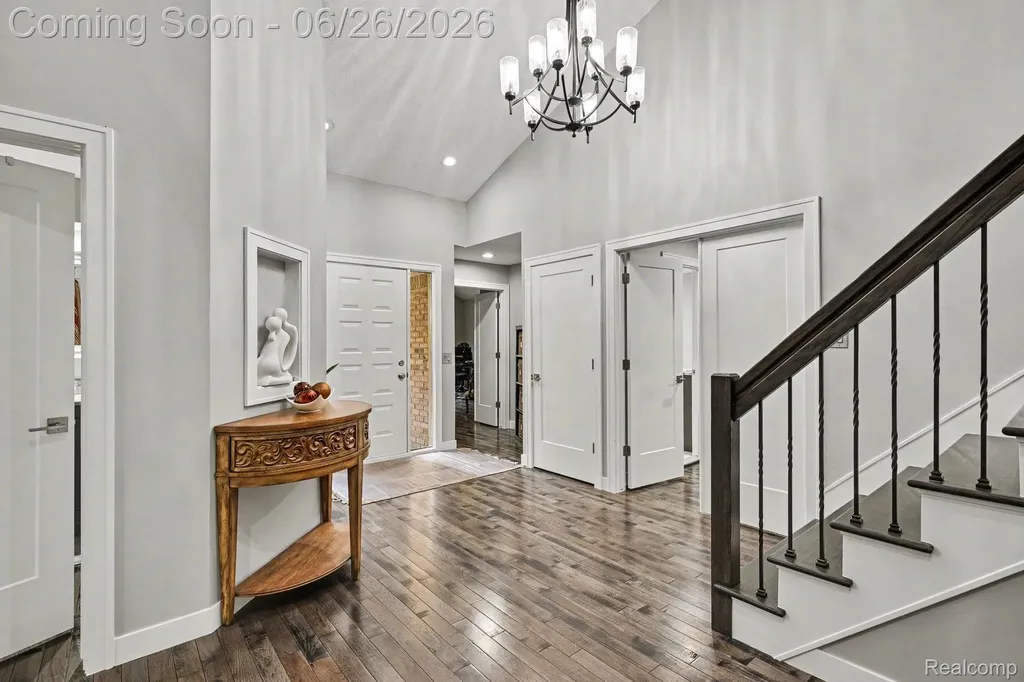 2202 Elm Circle Shelby Charter Township MI 48316