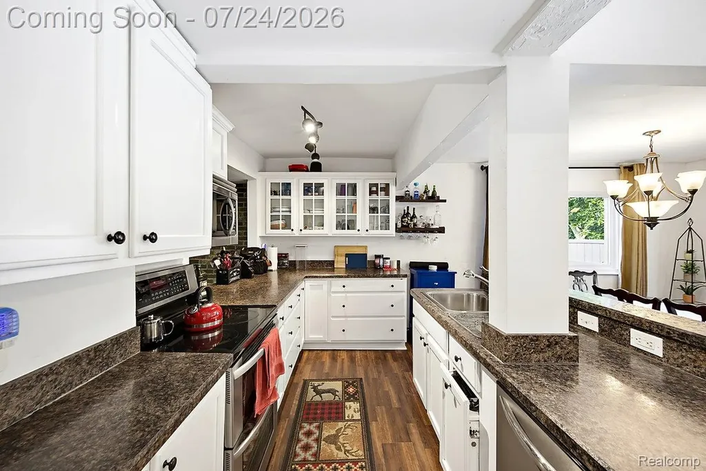 3067 Avalon Road Rochester Hills City MI 48309