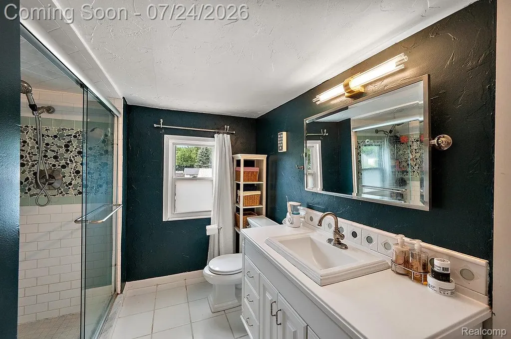 3067 Avalon Road Rochester Hills City MI 48309
